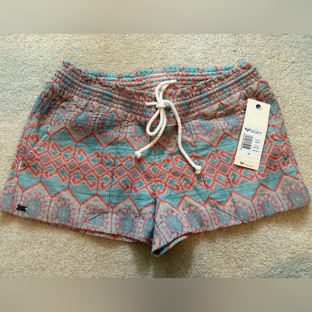 M - NWT Roxy Oceanside Yarn Shorts